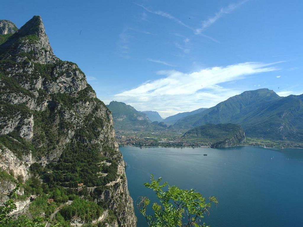 Villa Phoenix Riva del Garda Esterno foto