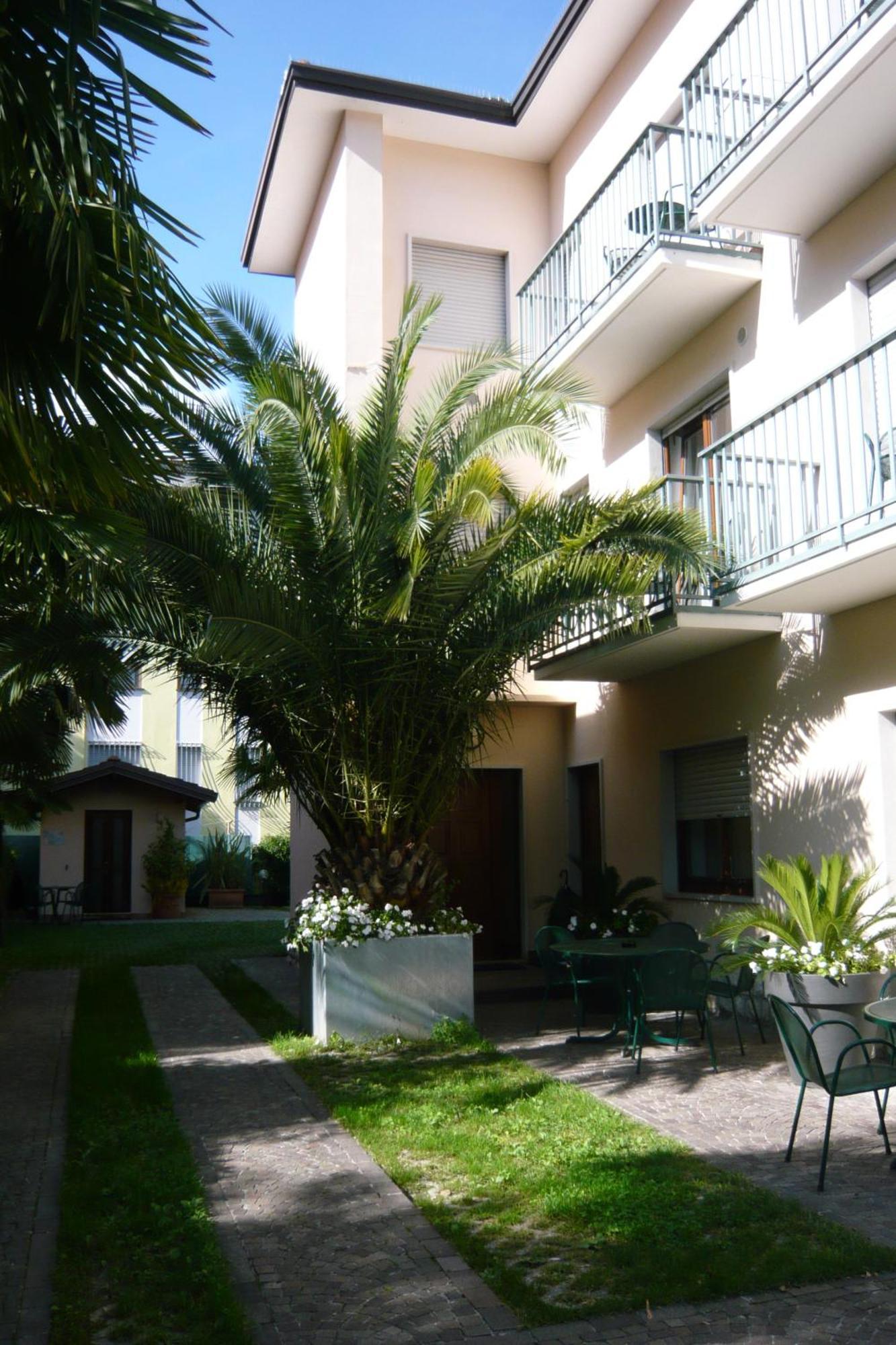 Villa Phoenix Riva del Garda Esterno foto