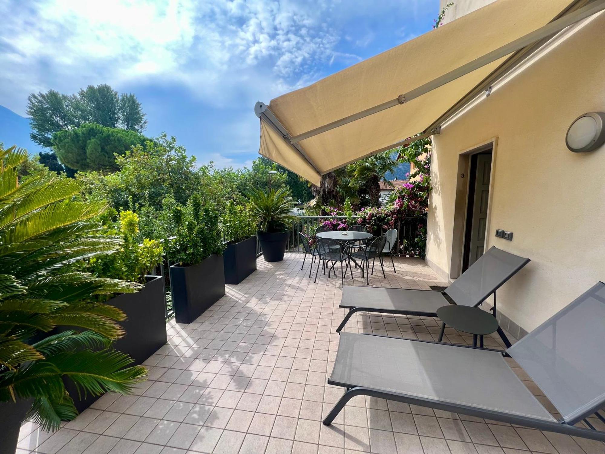 Villa Phoenix Riva del Garda Esterno foto