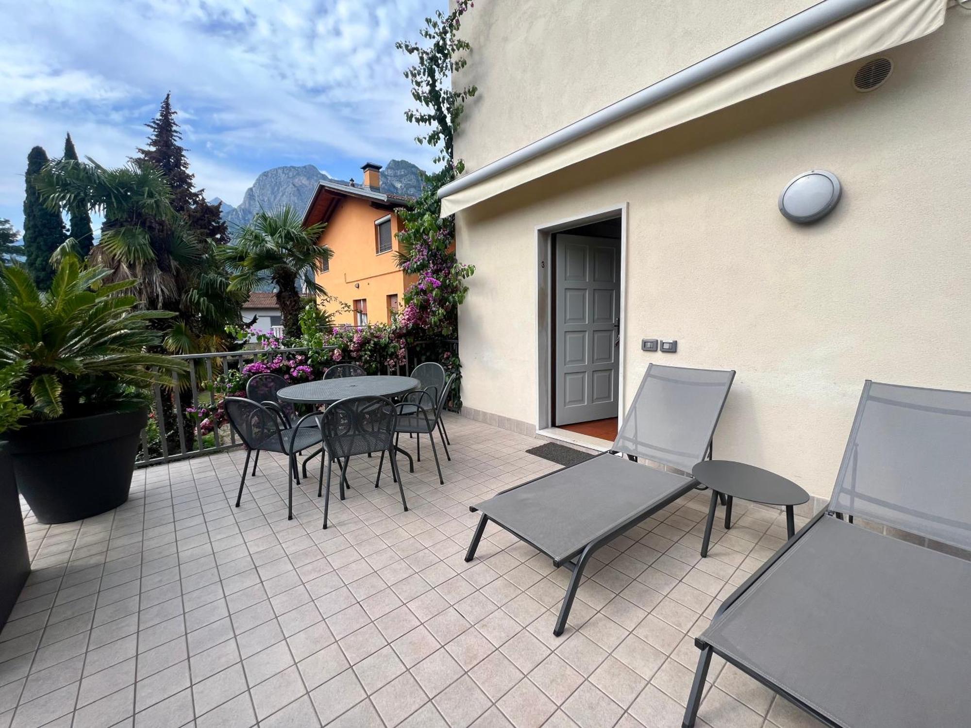 Villa Phoenix Riva del Garda Esterno foto