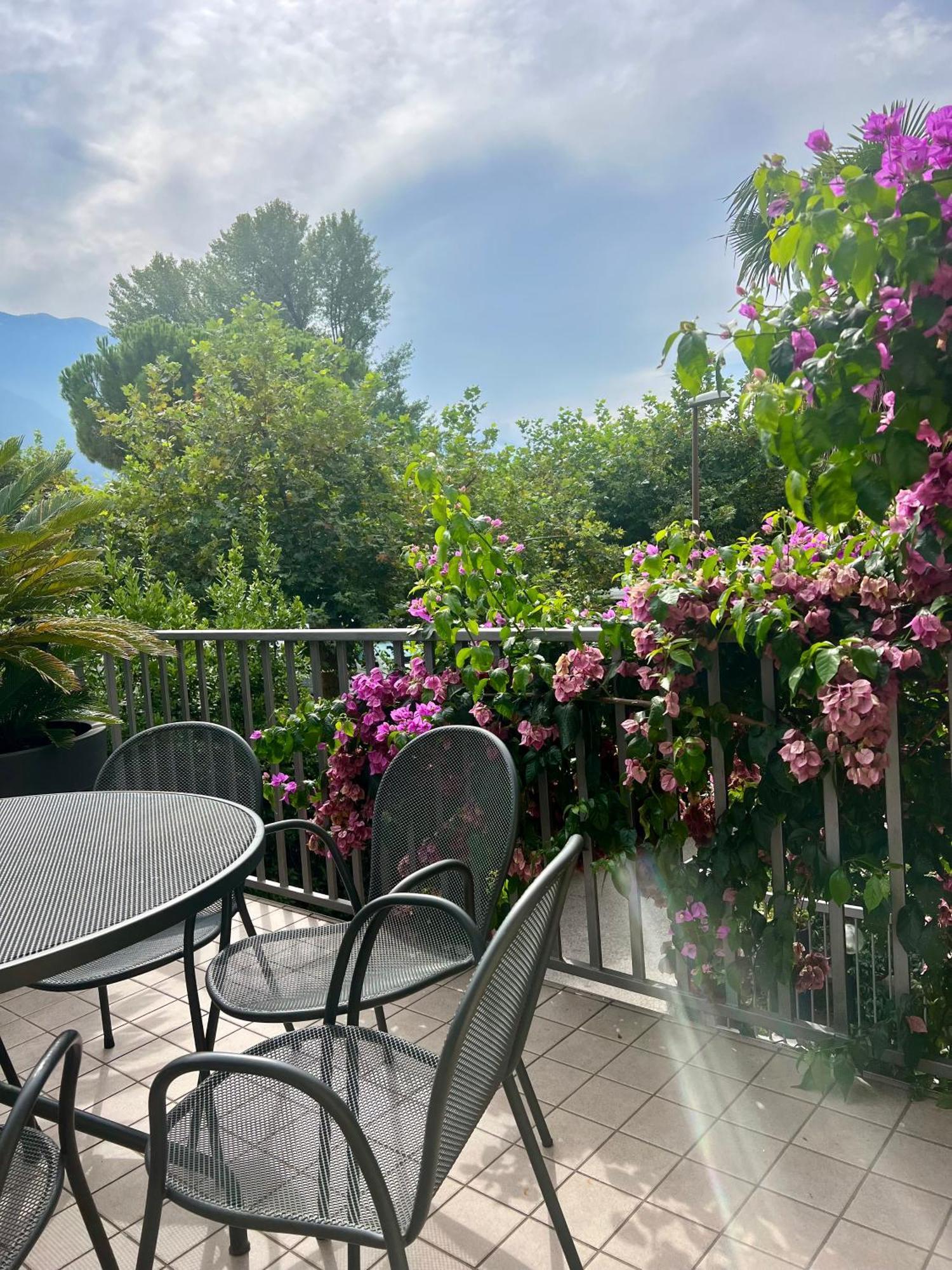 Villa Phoenix Riva del Garda Esterno foto