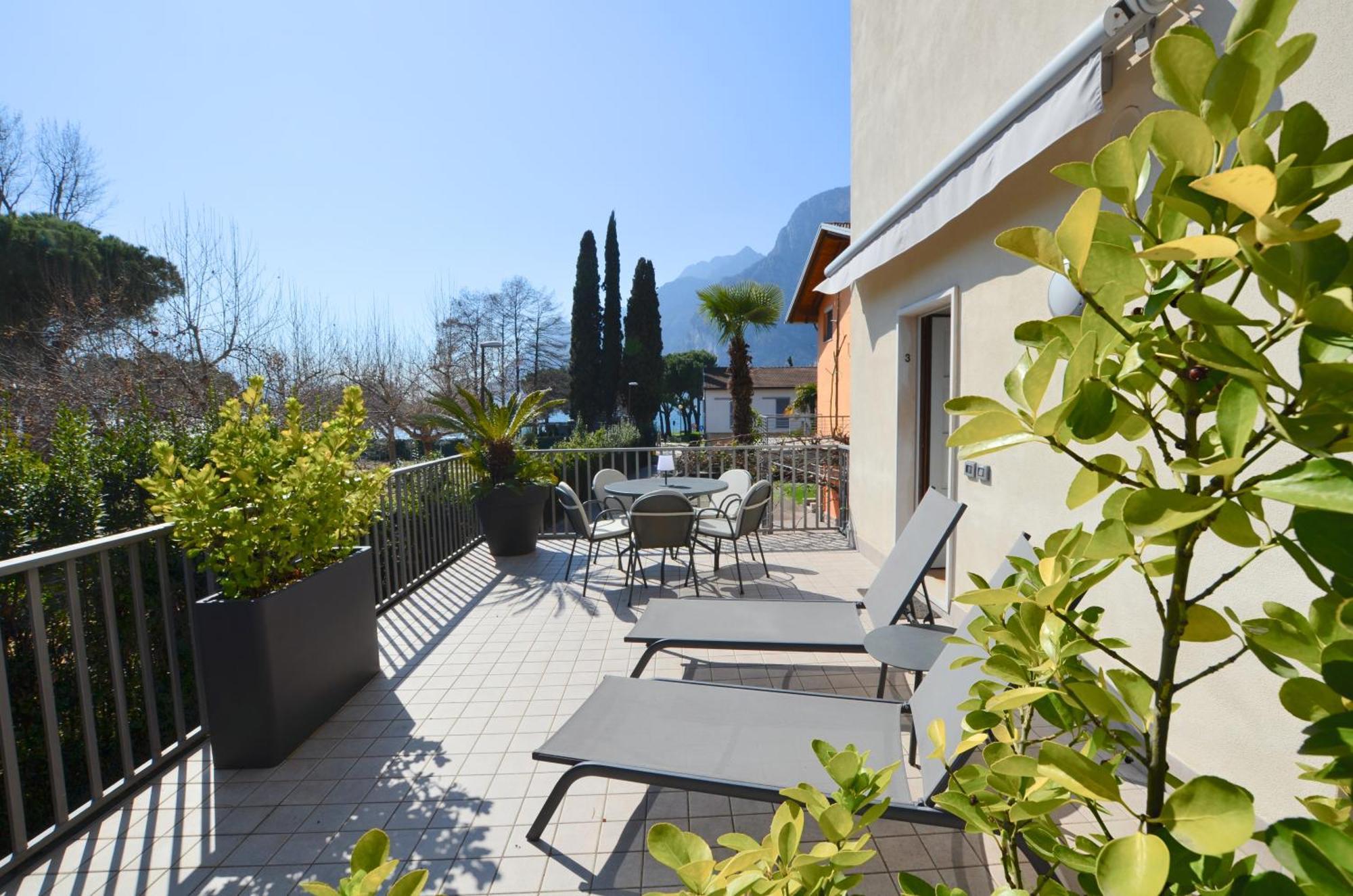 Villa Phoenix Riva del Garda Camera foto
