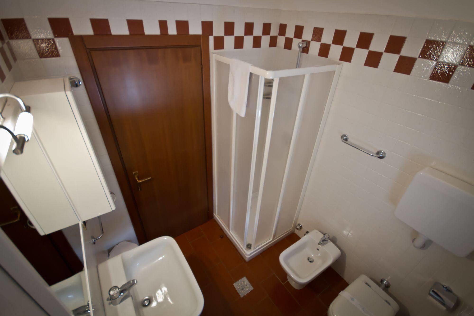 Villa Phoenix Riva del Garda Esterno foto